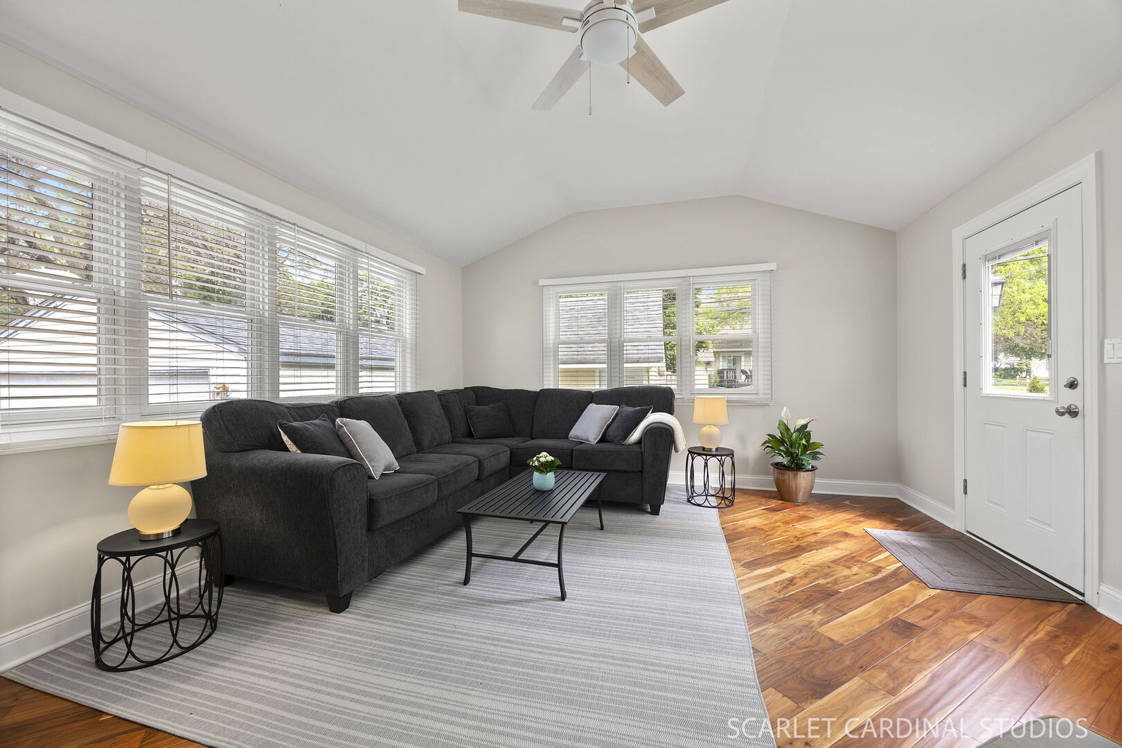 1315 Lakeside Drive, Wheaton, IL 60187