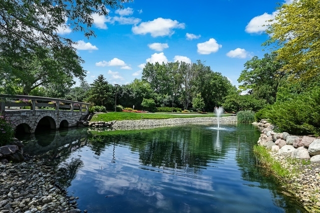 1401 Burr Oak Road #105B, Hinsdale, IL 60521