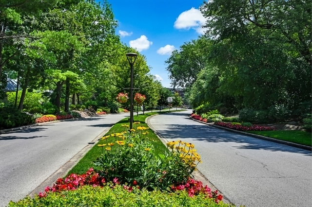 1401 Burr Oak Road #105B, Hinsdale, IL 60521