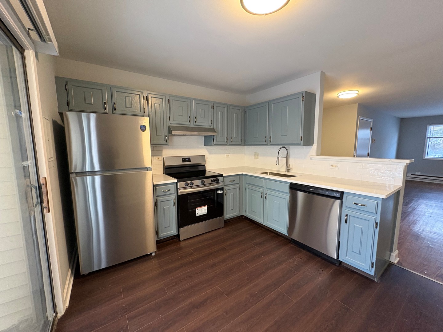 201 N Waters Edge Drive #101, Glendale Heights, IL 60139