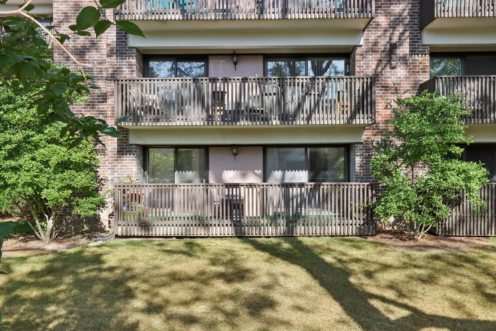 920 Vose Drive #106, Gurnee, IL 60031