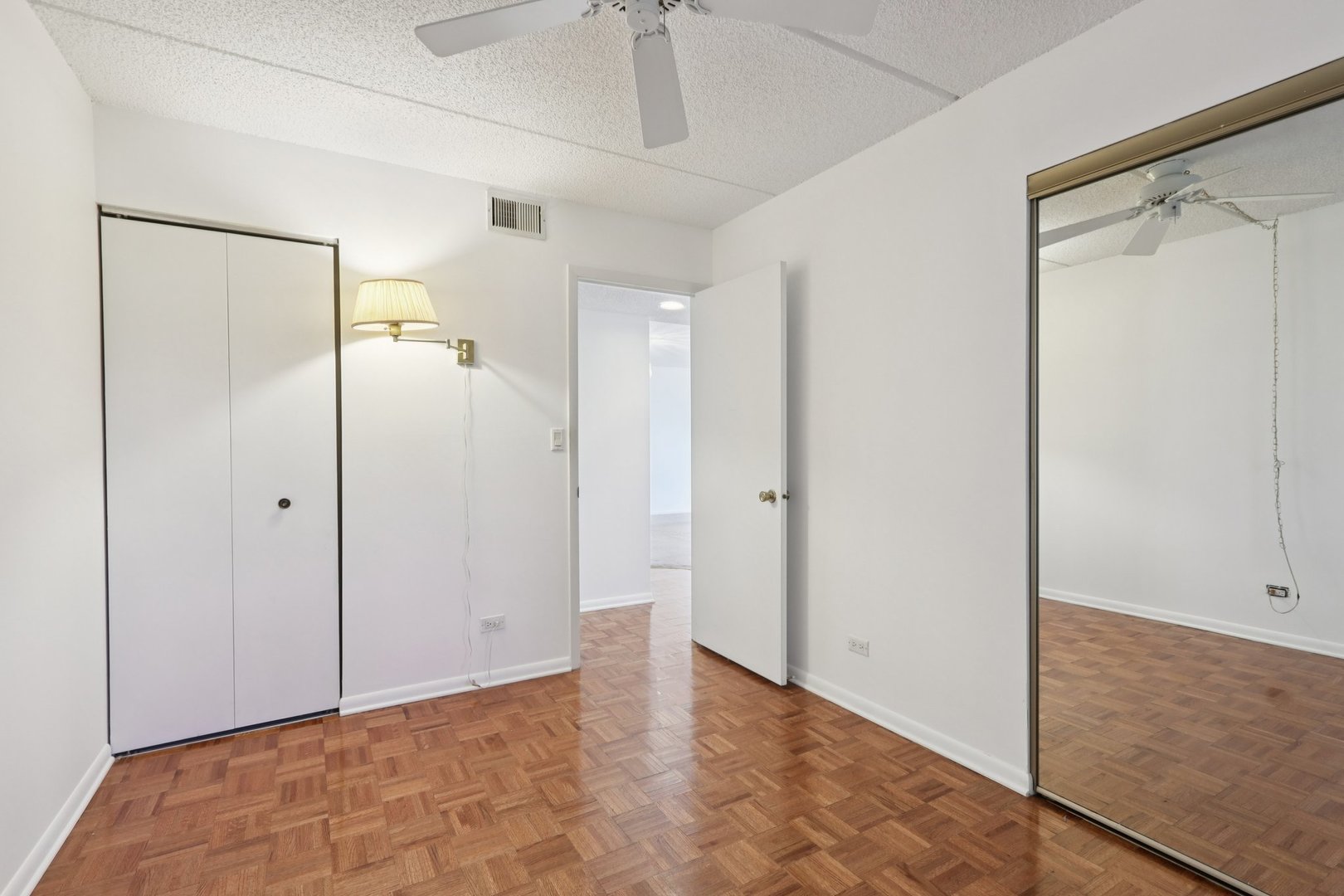 920 Vose Drive #106, Gurnee, IL 60031