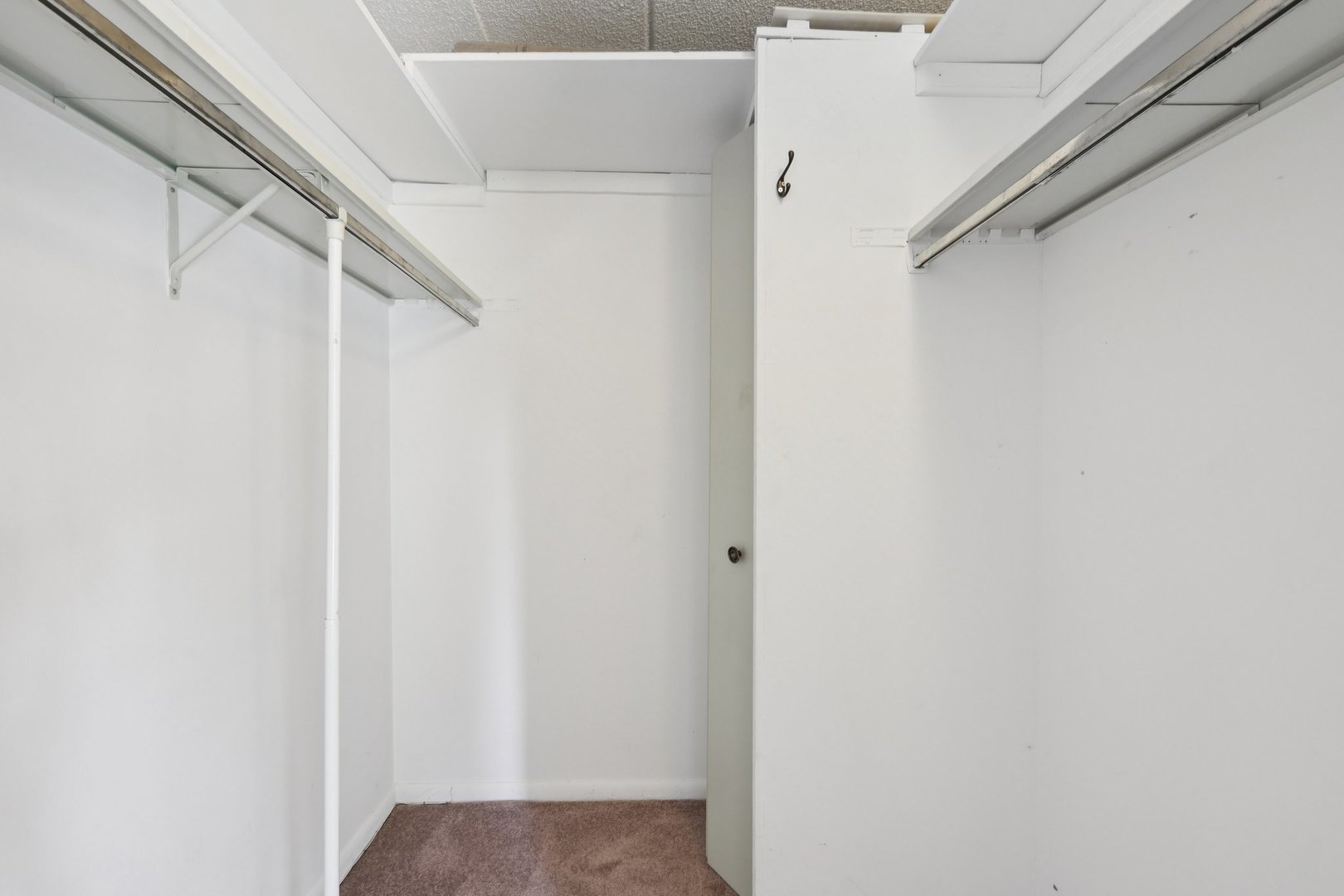 920 Vose Drive #106, Gurnee, IL 60031