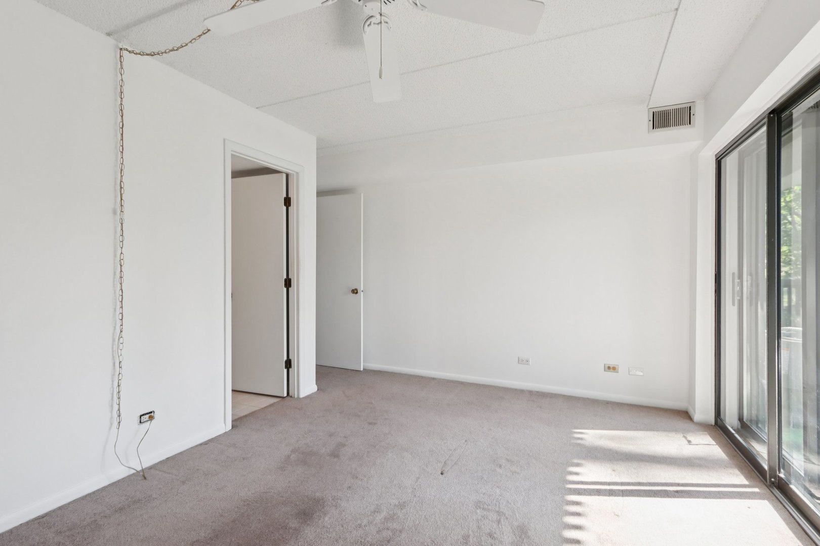 920 Vose Drive #106, Gurnee, IL 60031