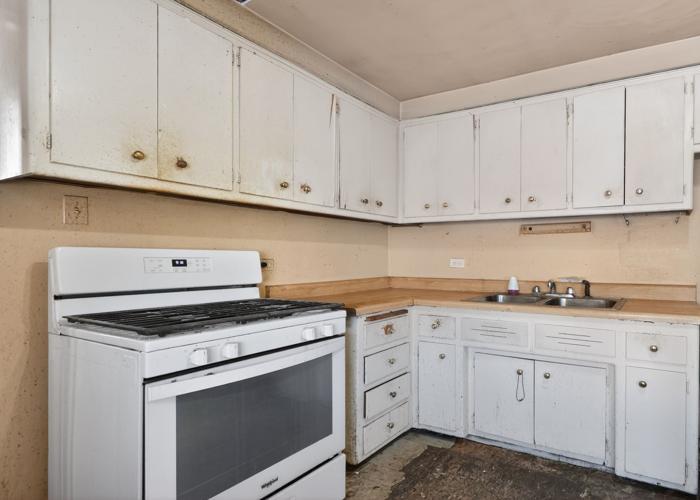 9400 S Peoria Street, Chicago, IL 60620