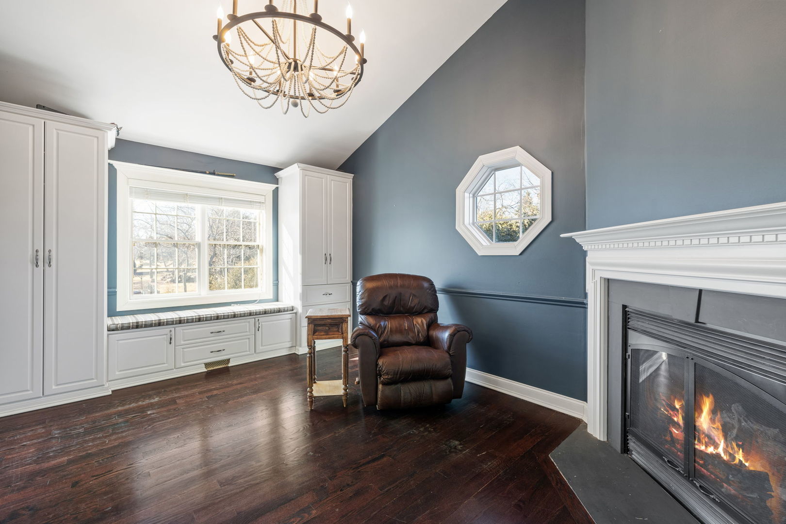 4S728 Karns Road, Naperville, IL 60563