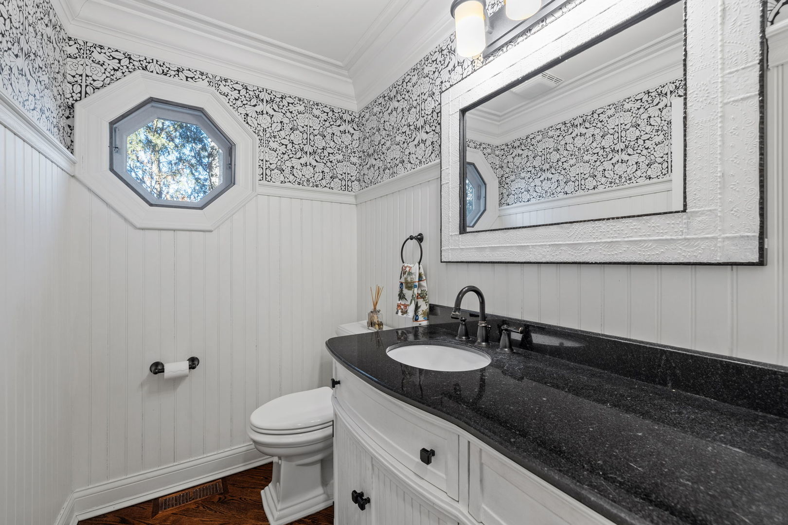 4S728 Karns Road, Naperville, IL 60563