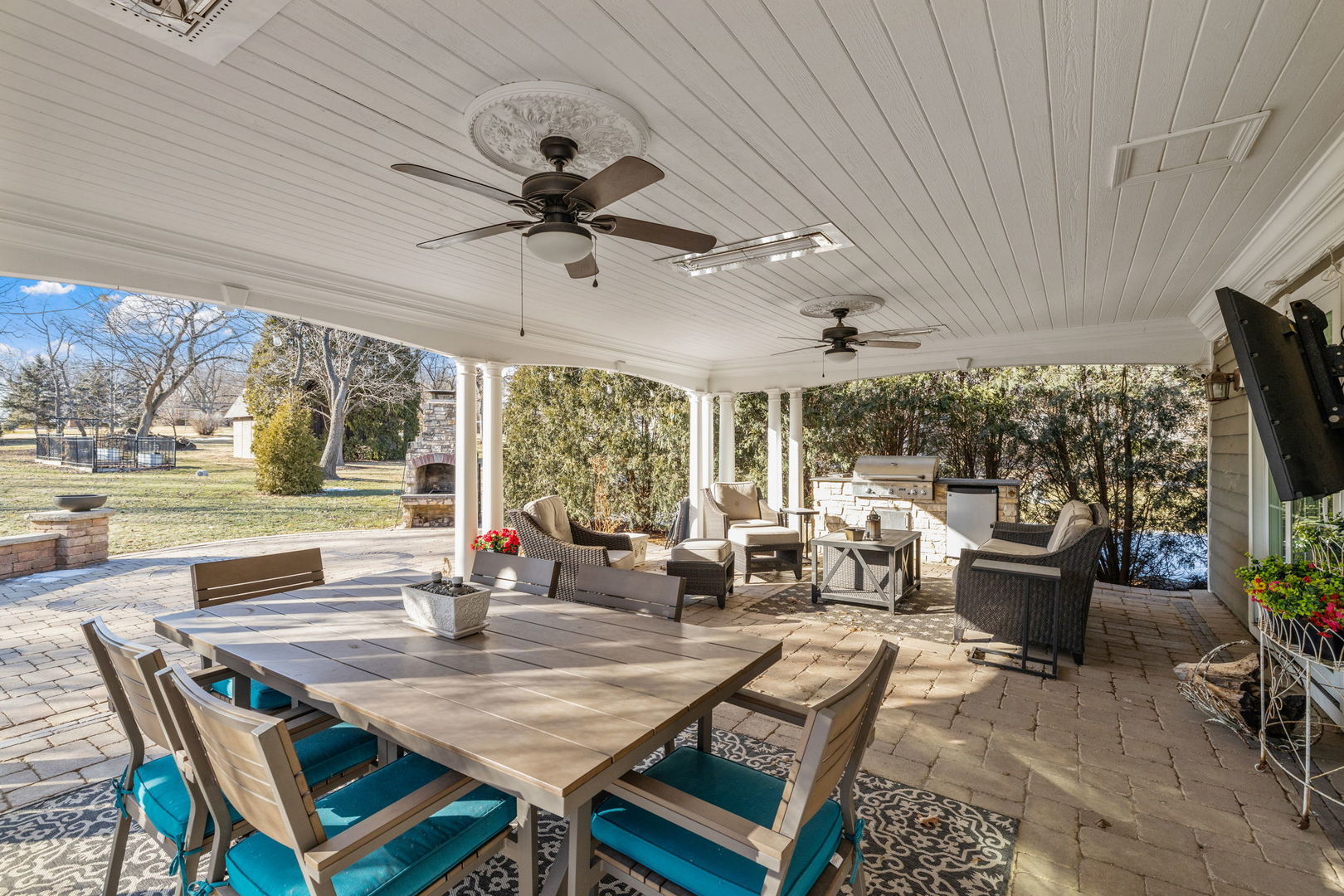 4S728 Karns Road, Naperville, IL 60563