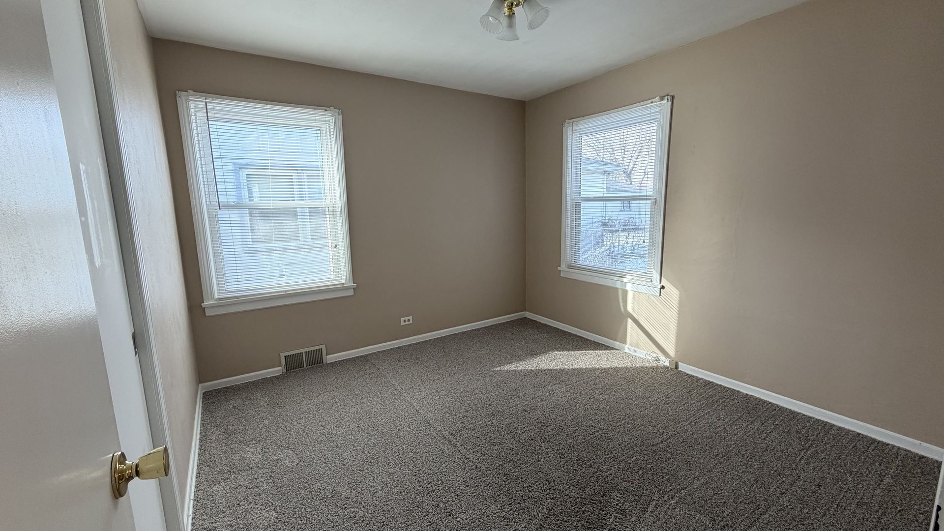 3528 Adams Street, Lansing, IL 60438