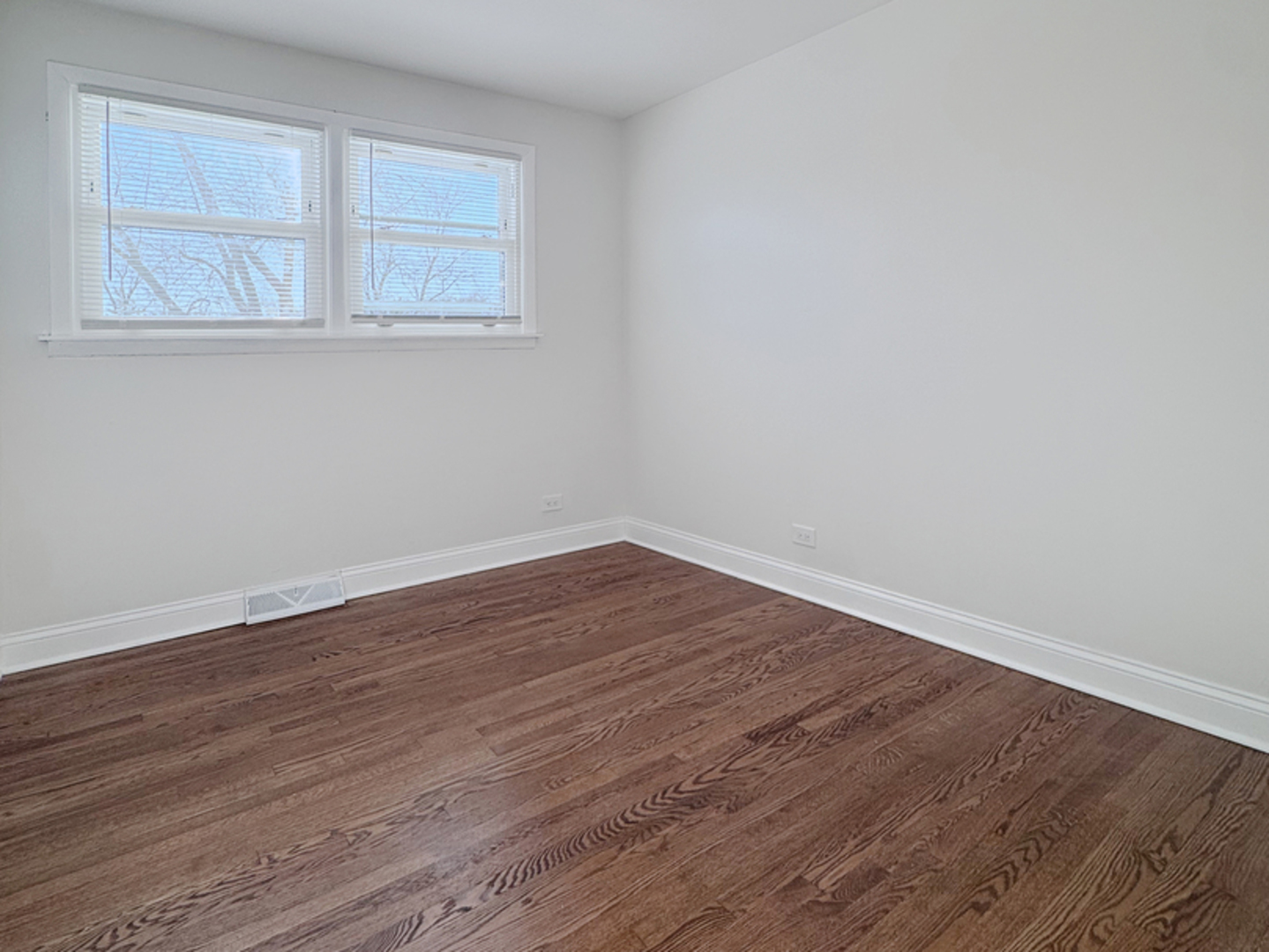 9052 W 92nd Street, Hickory Hills, IL 60457