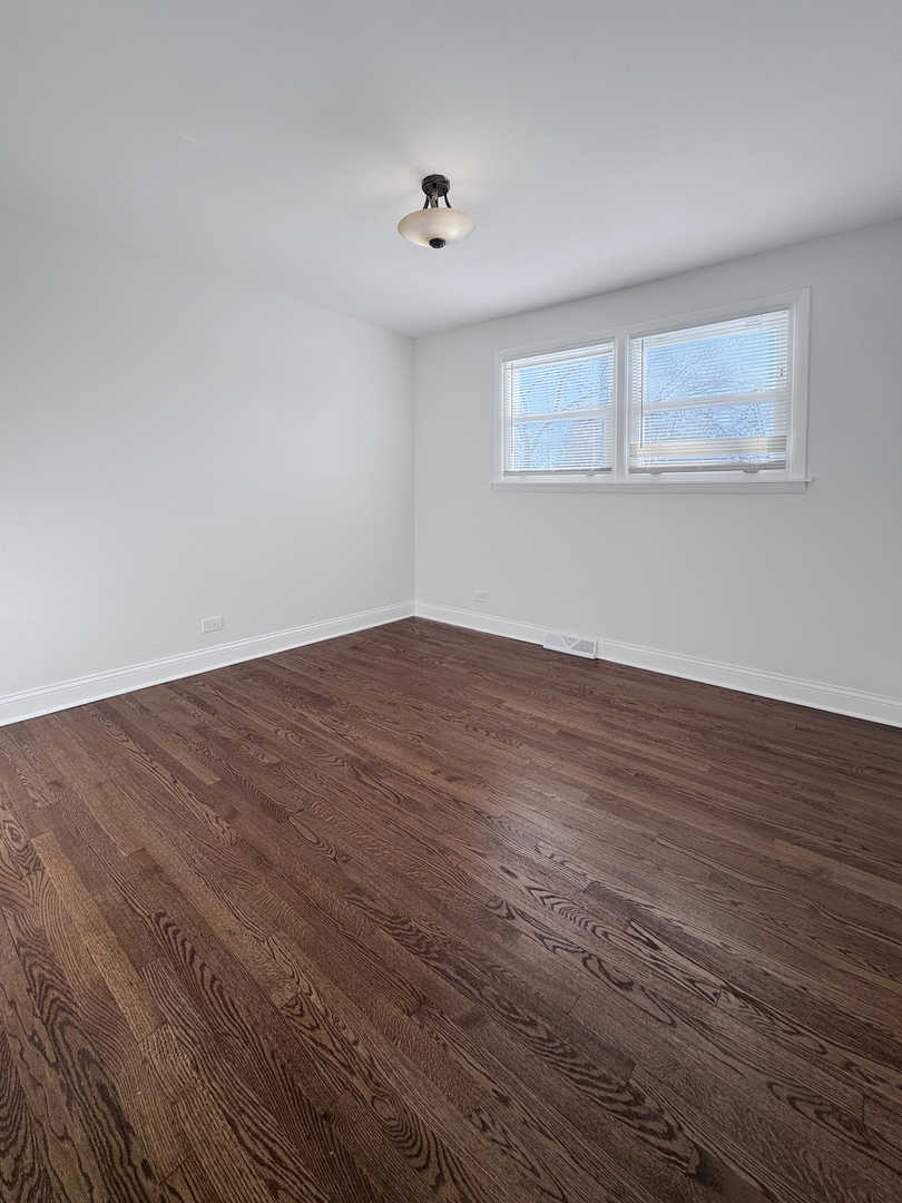 9052 W 92nd Street, Hickory Hills, IL 60457