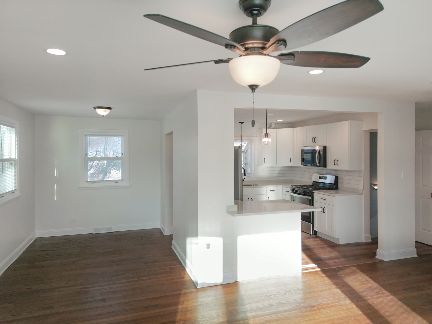 9052 W 92nd Street, Hickory Hills, IL 60457