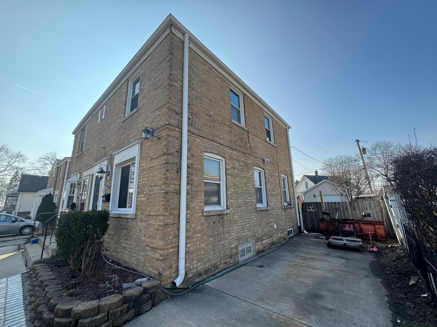 1834 Illinois Street, Des Plaines, IL 60018