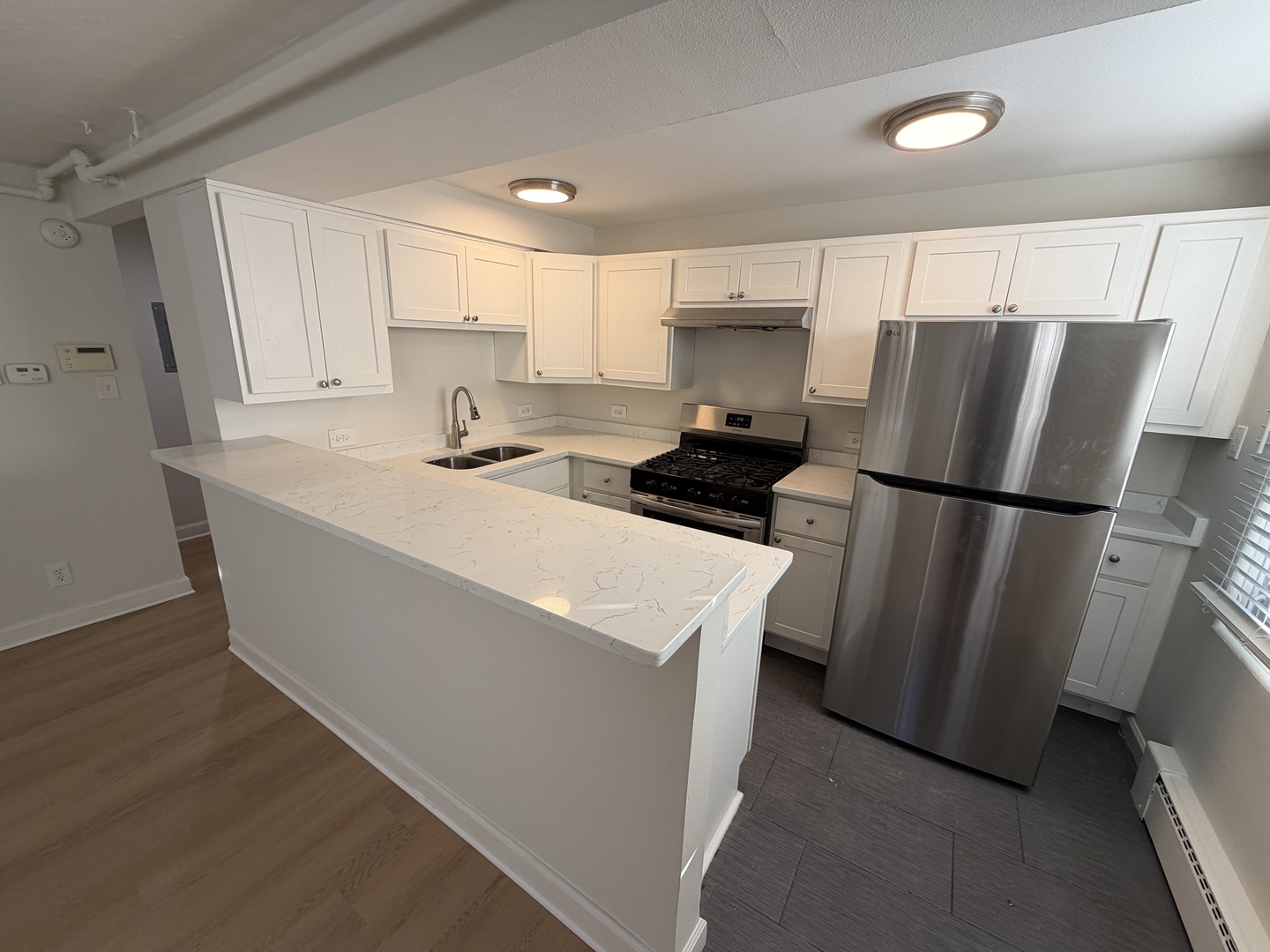 26 E Washington Avenue #UNIT-4, Lake Bluff, IL 60044