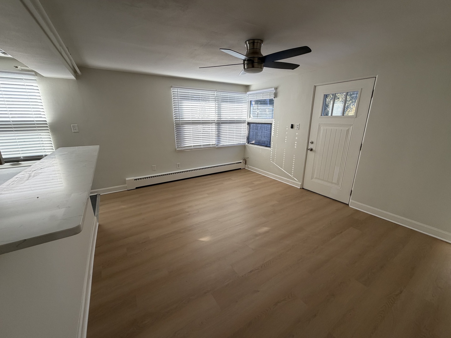 26 E Washington Avenue #UNIT-4, Lake Bluff, IL 60044