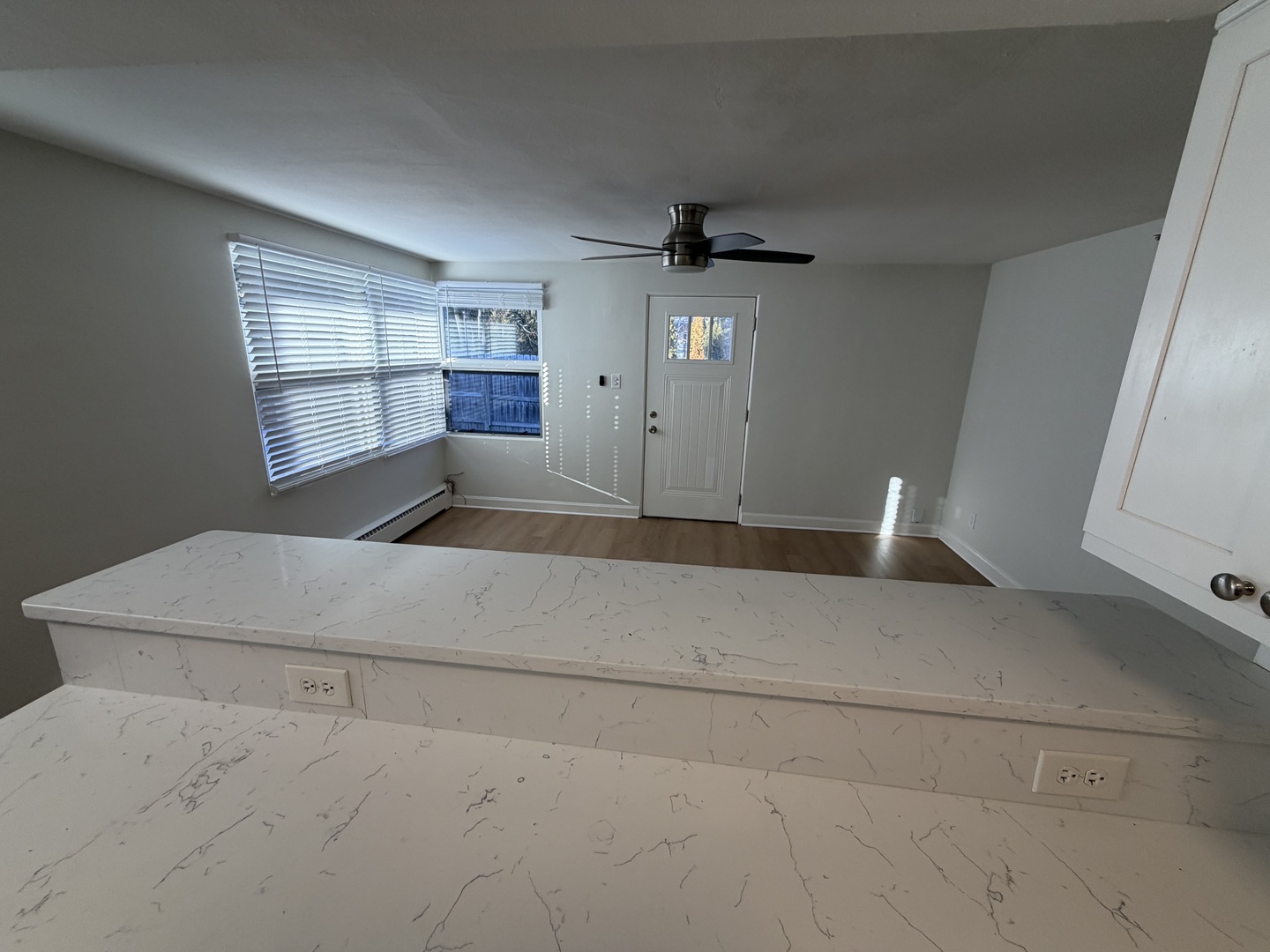 26 E Washington Avenue #UNIT-4, Lake Bluff, IL 60044