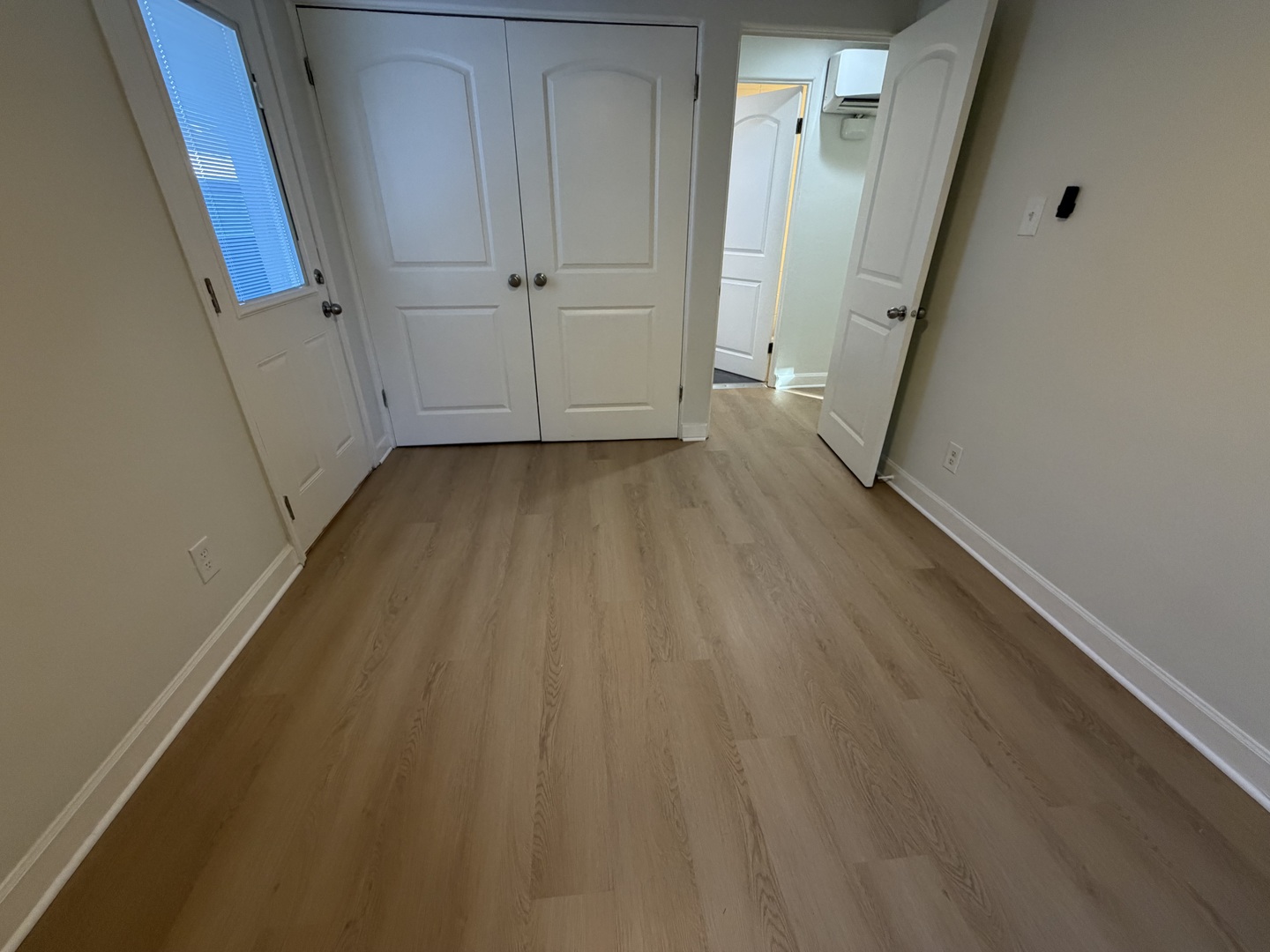 26 E Washington Avenue #UNIT-4, Lake Bluff, IL 60044