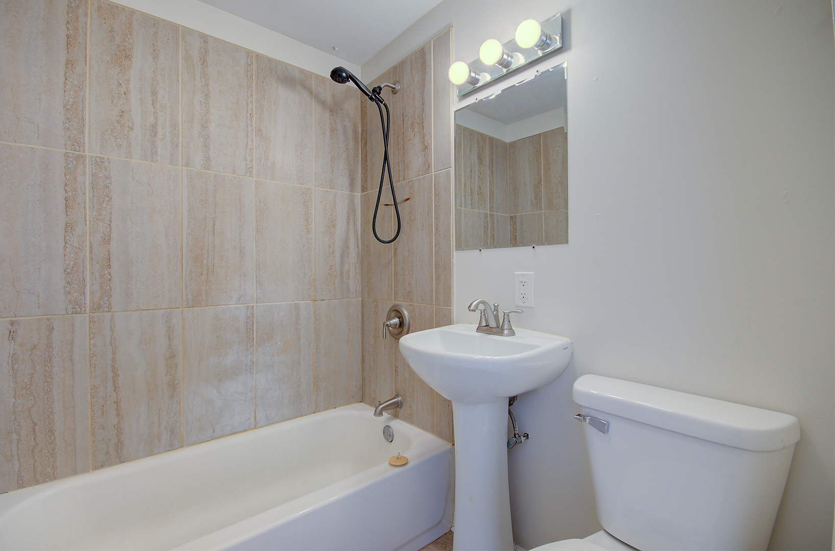 1512 N May Street, Joliet, IL 60435