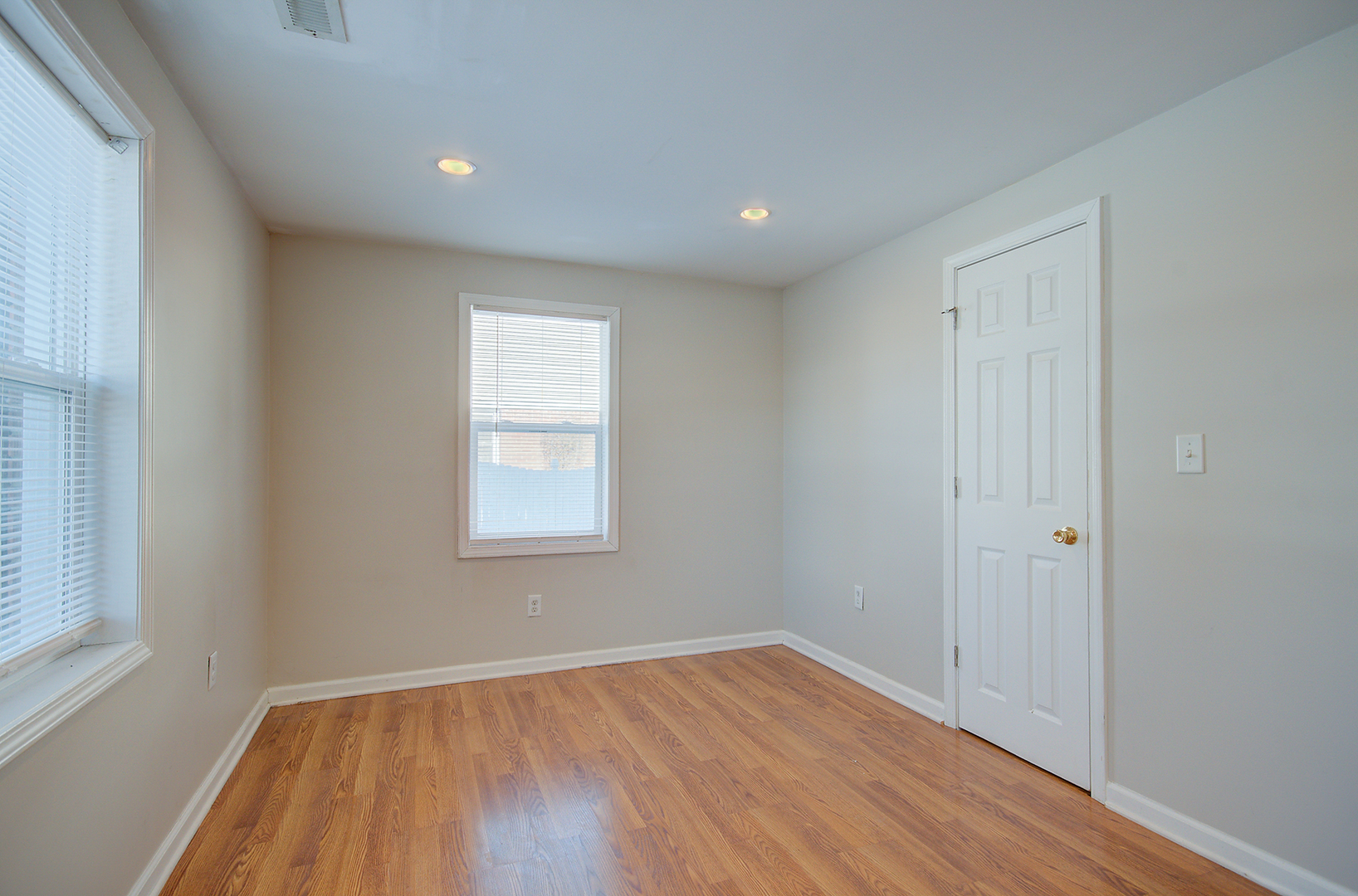 1512 N May Street, Joliet, IL 60435