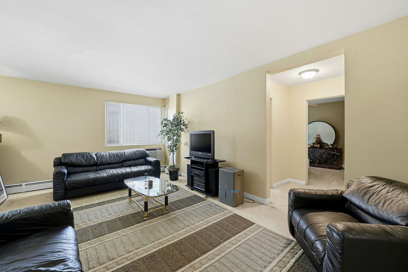 1609 Howard Street #2, Evanston, IL 60202