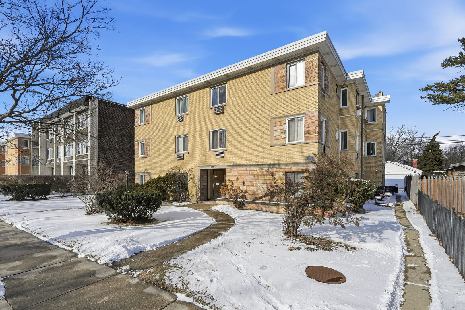 1609 Howard Street #2, Evanston, IL 60202