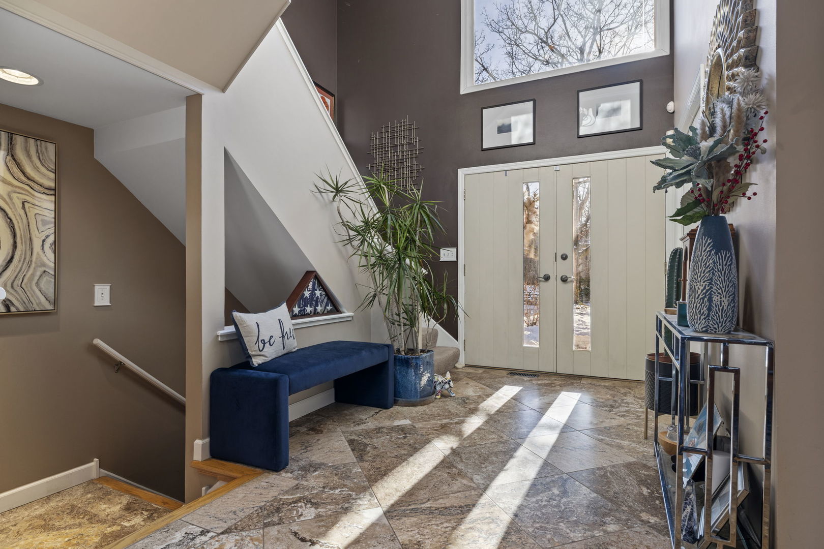 46 Oak Creek Drive, Burr Ridge, IL 60527