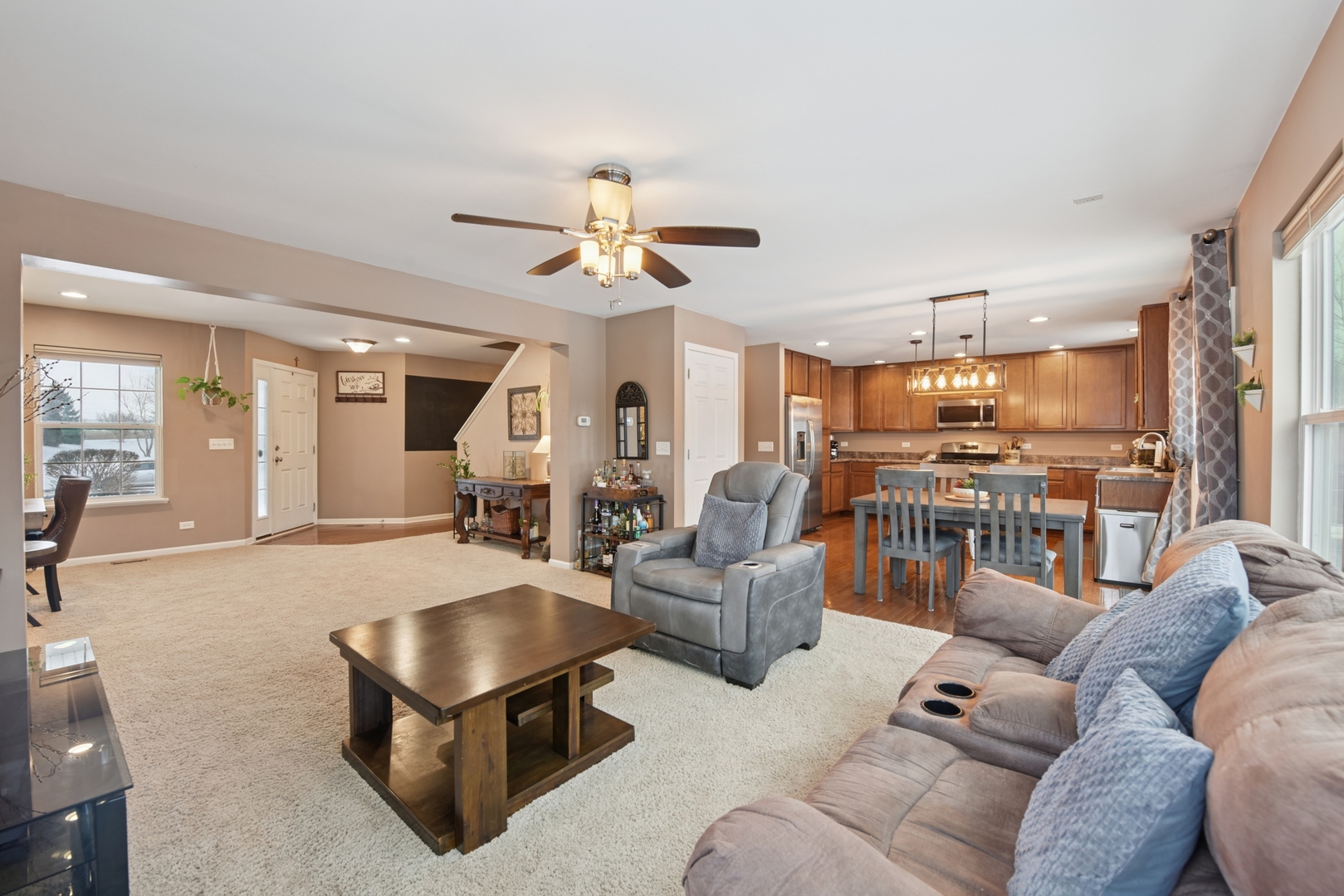 340 Town Center Boulevard, Gilberts, IL 60136