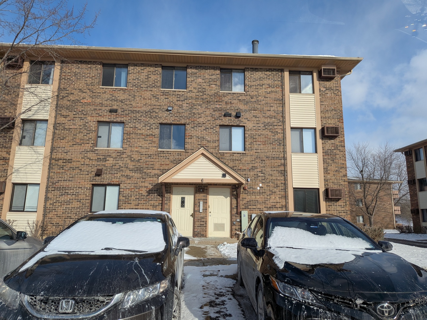 6 Parkside Court #2, Vernon Hills, IL 60061