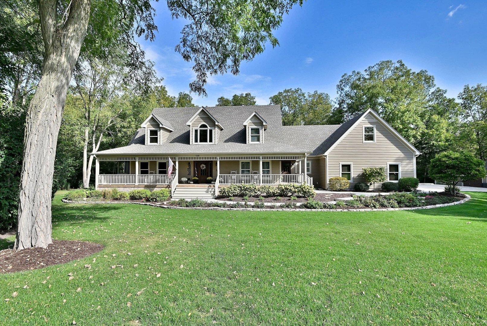 135 Country Lane, Yorkville, IL 60560