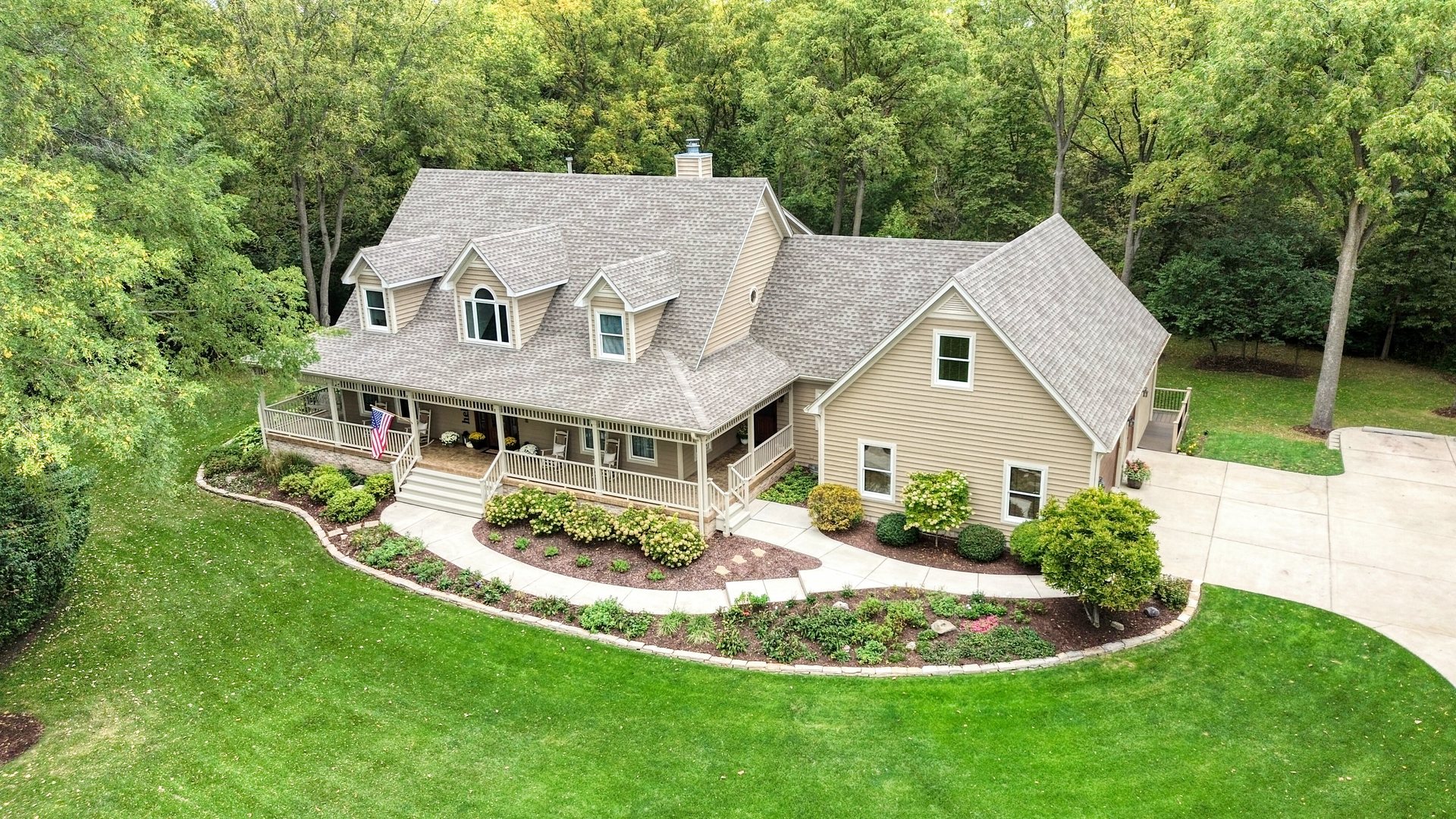 135 Country Lane, Yorkville, IL 60560