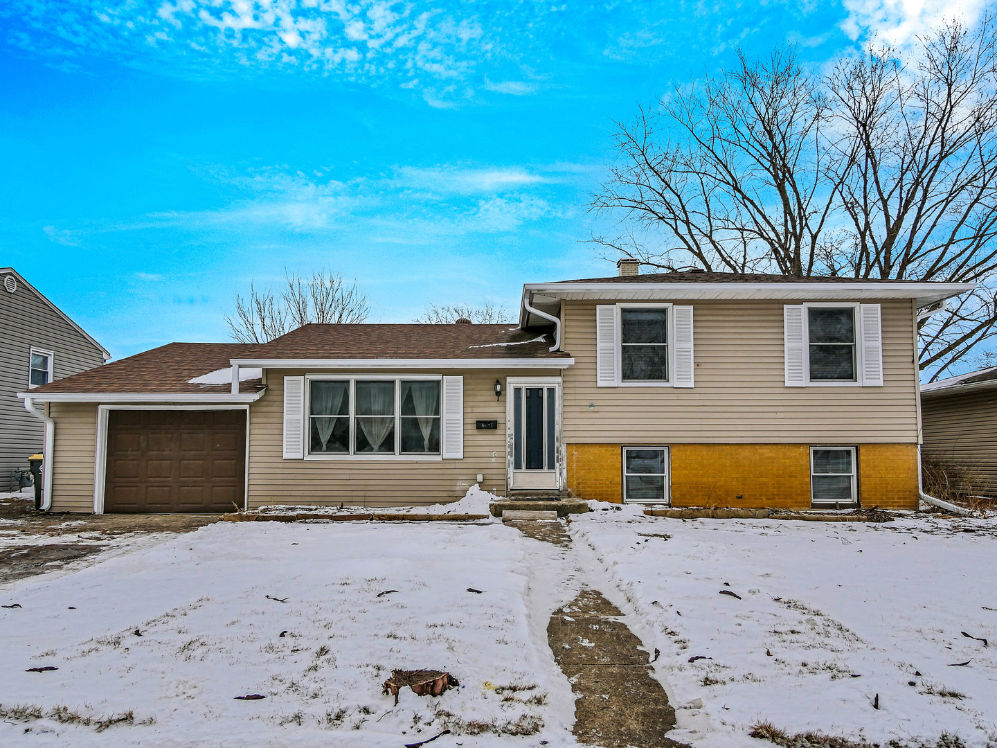 6641 Church Street, Hanover Park, IL 60133