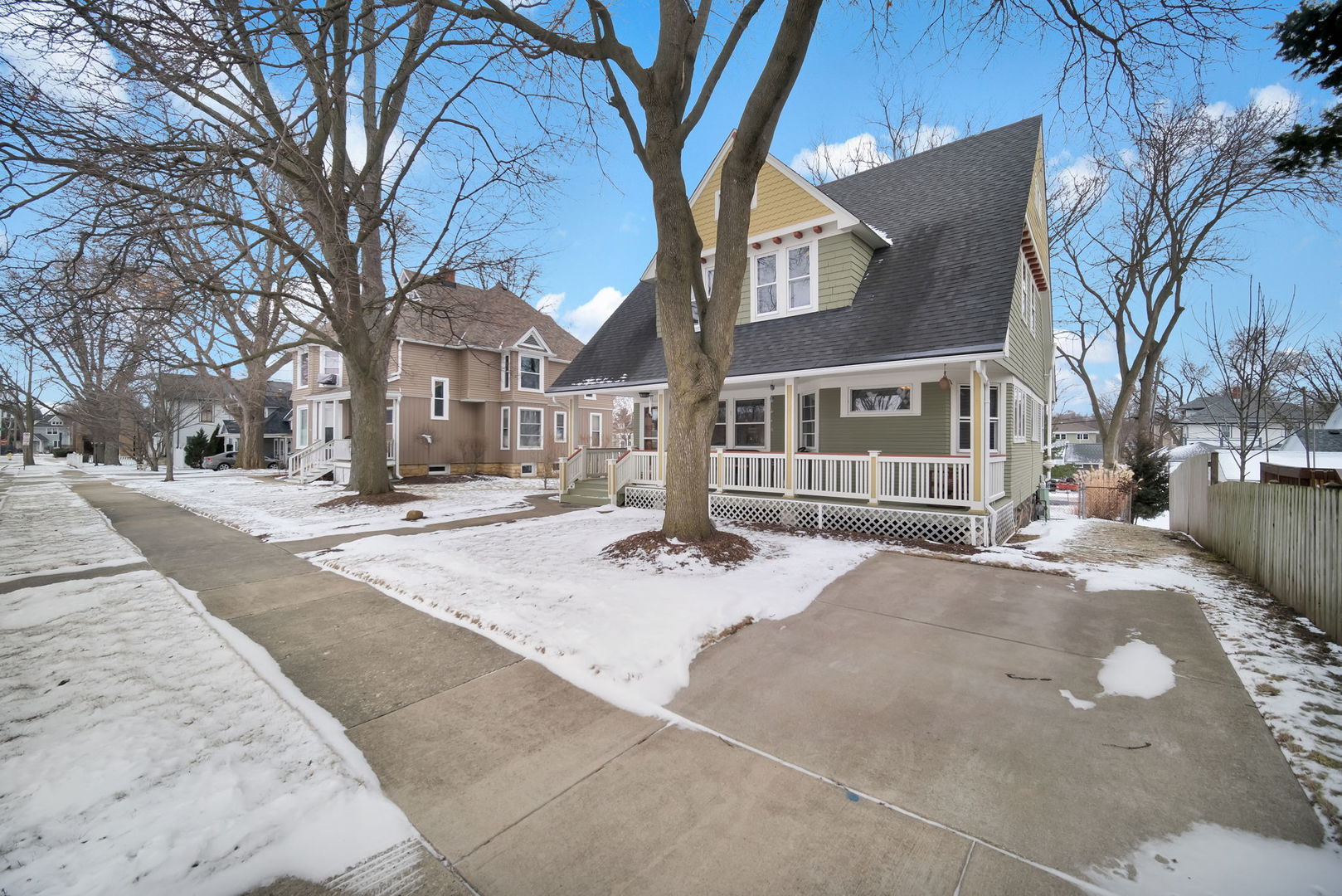 221 High Street, West Chicago, IL 60185