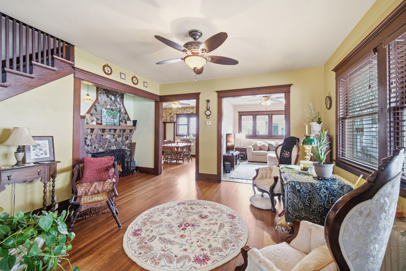 221 High Street, West Chicago, IL 60185