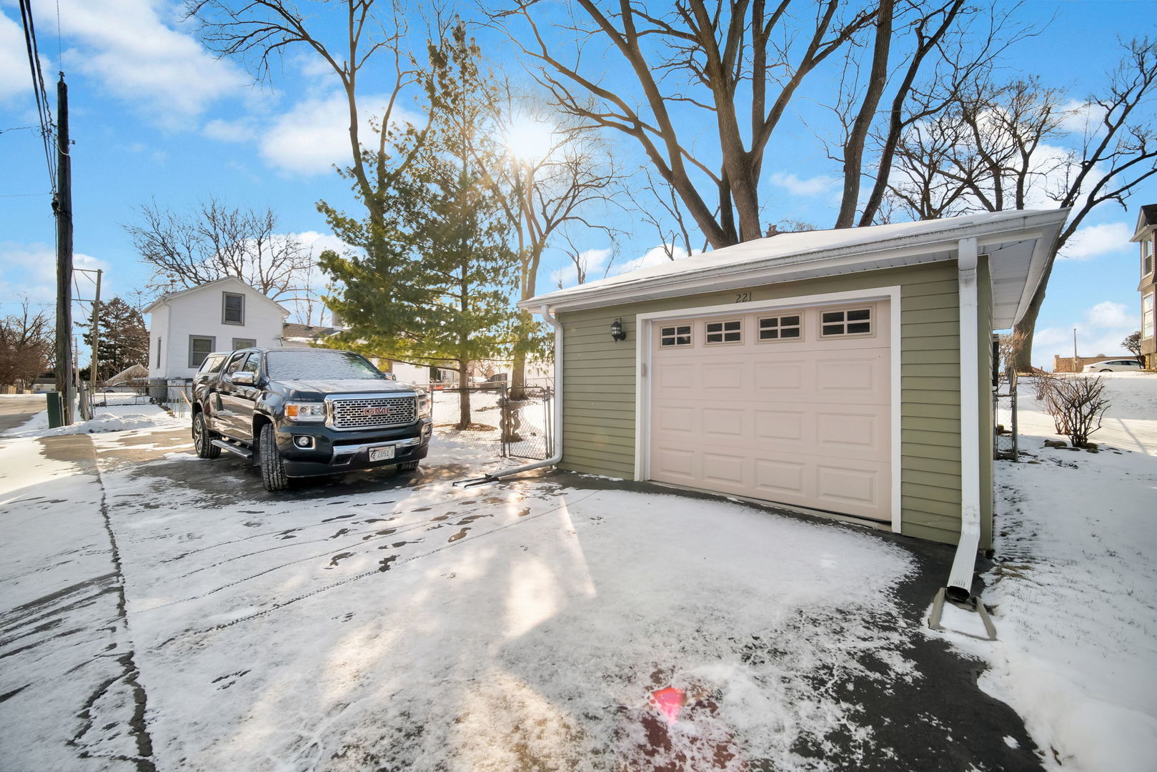 221 High Street, West Chicago, IL 60185