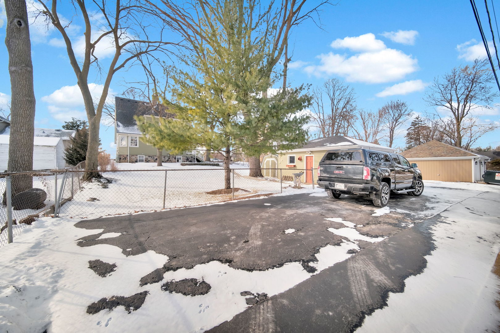 221 High Street, West Chicago, IL 60185