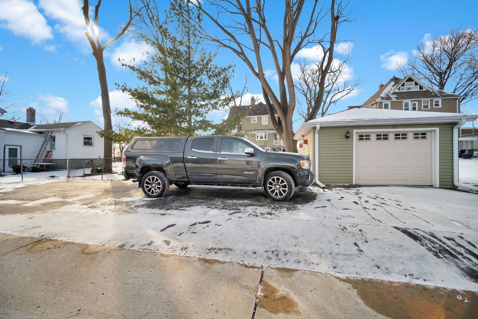 221 High Street, West Chicago, IL 60185