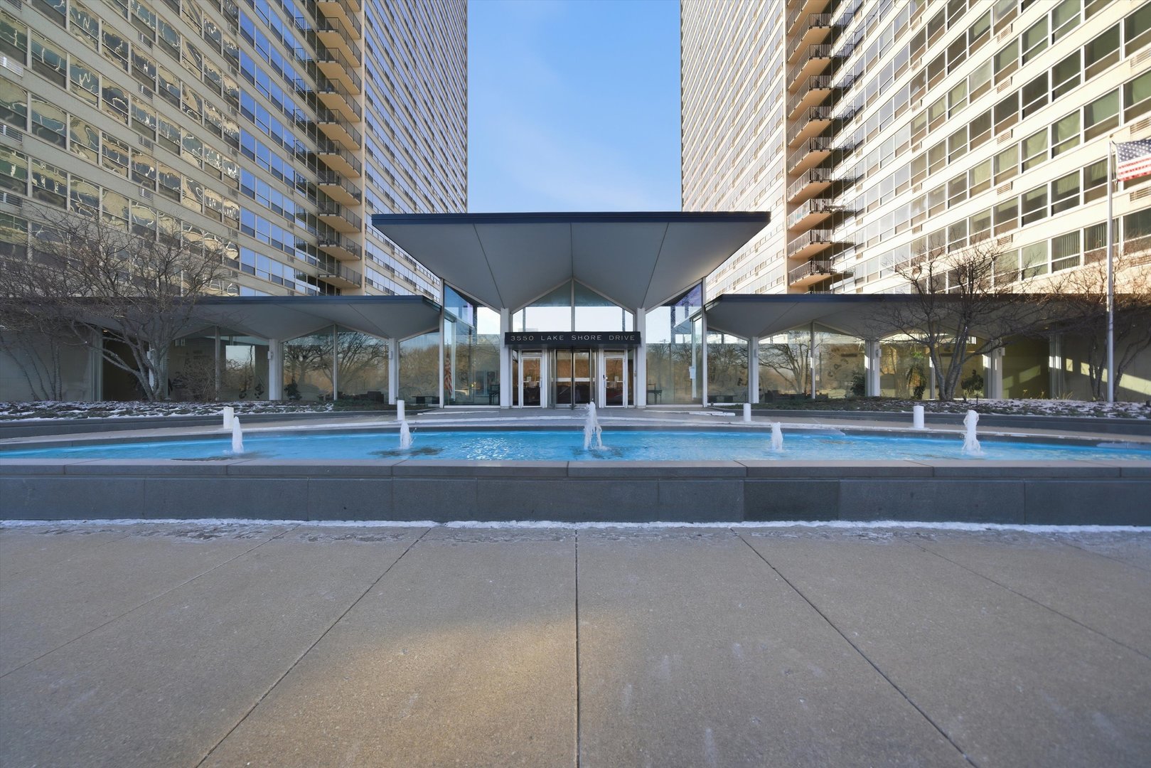 3550 N Lake Shore Drive #908, Chicago, IL 60657
