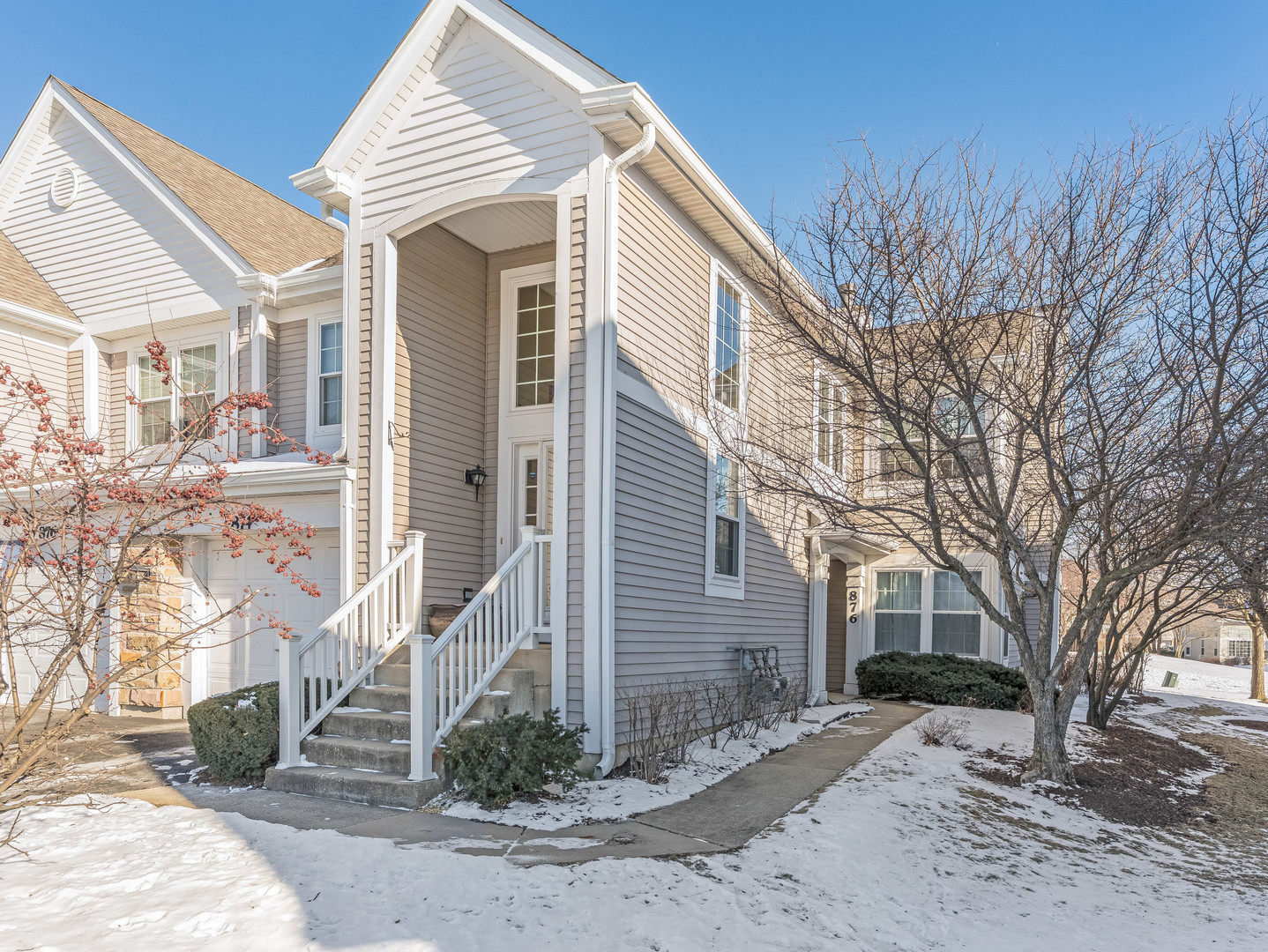 876 Brompton Court #876, Carol Stream, IL 60188
