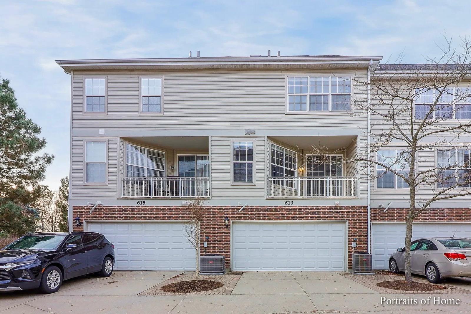 613 Pheasant Trail, St. Charles, IL 60174