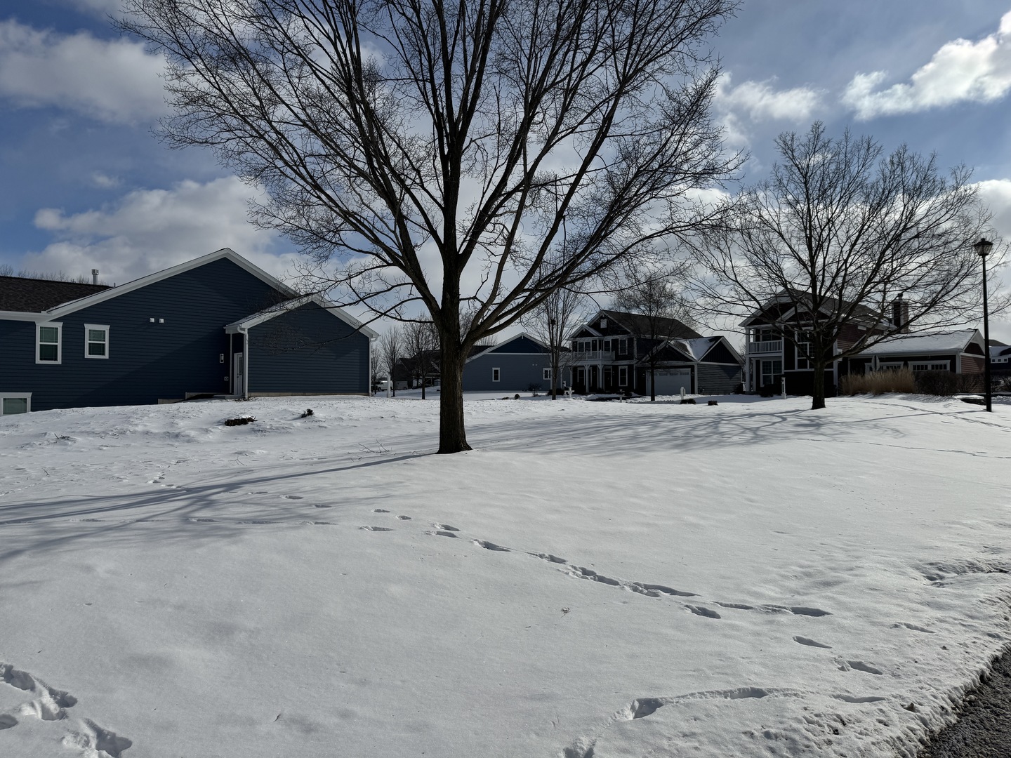 40729 N North Newport Drive, Antioch, IL 60002