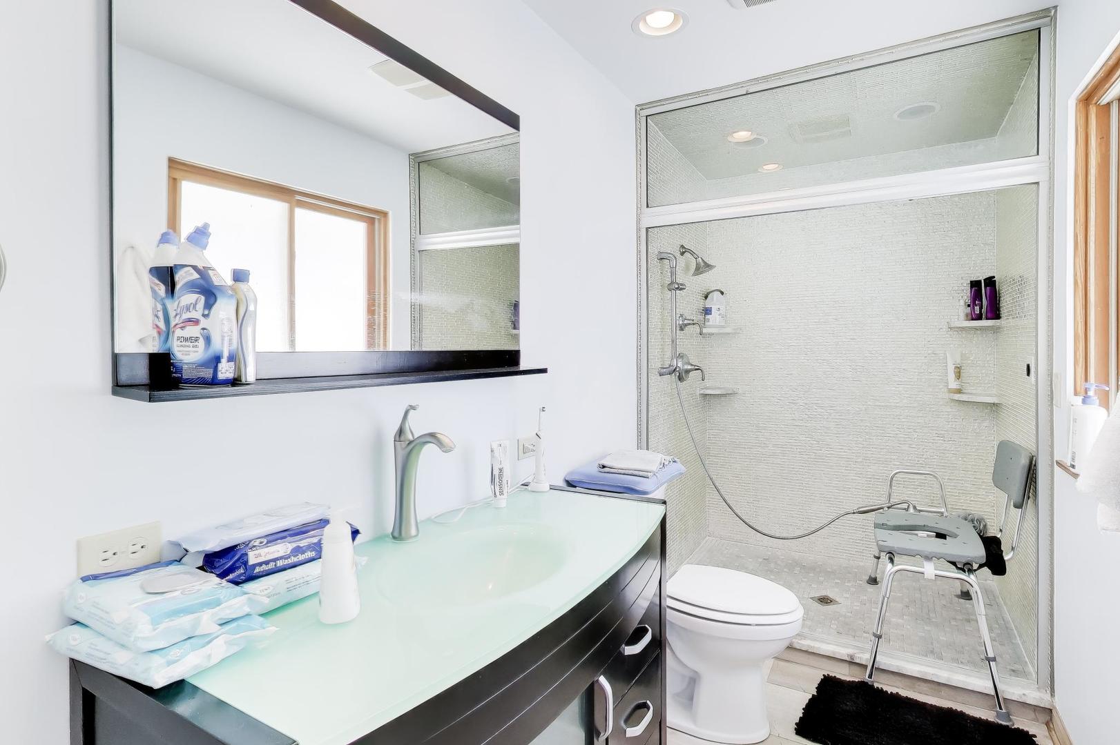 926 Braeburn Road, Inverness, IL 60067