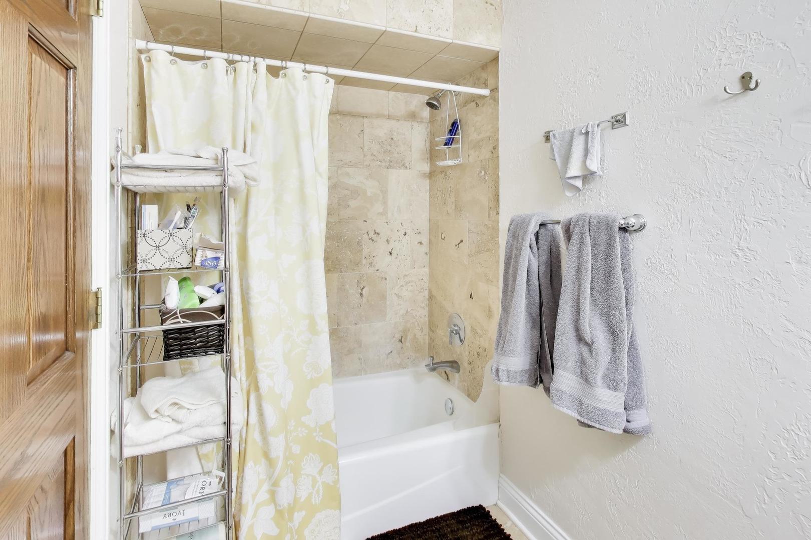 926 Braeburn Road, Inverness, IL 60067