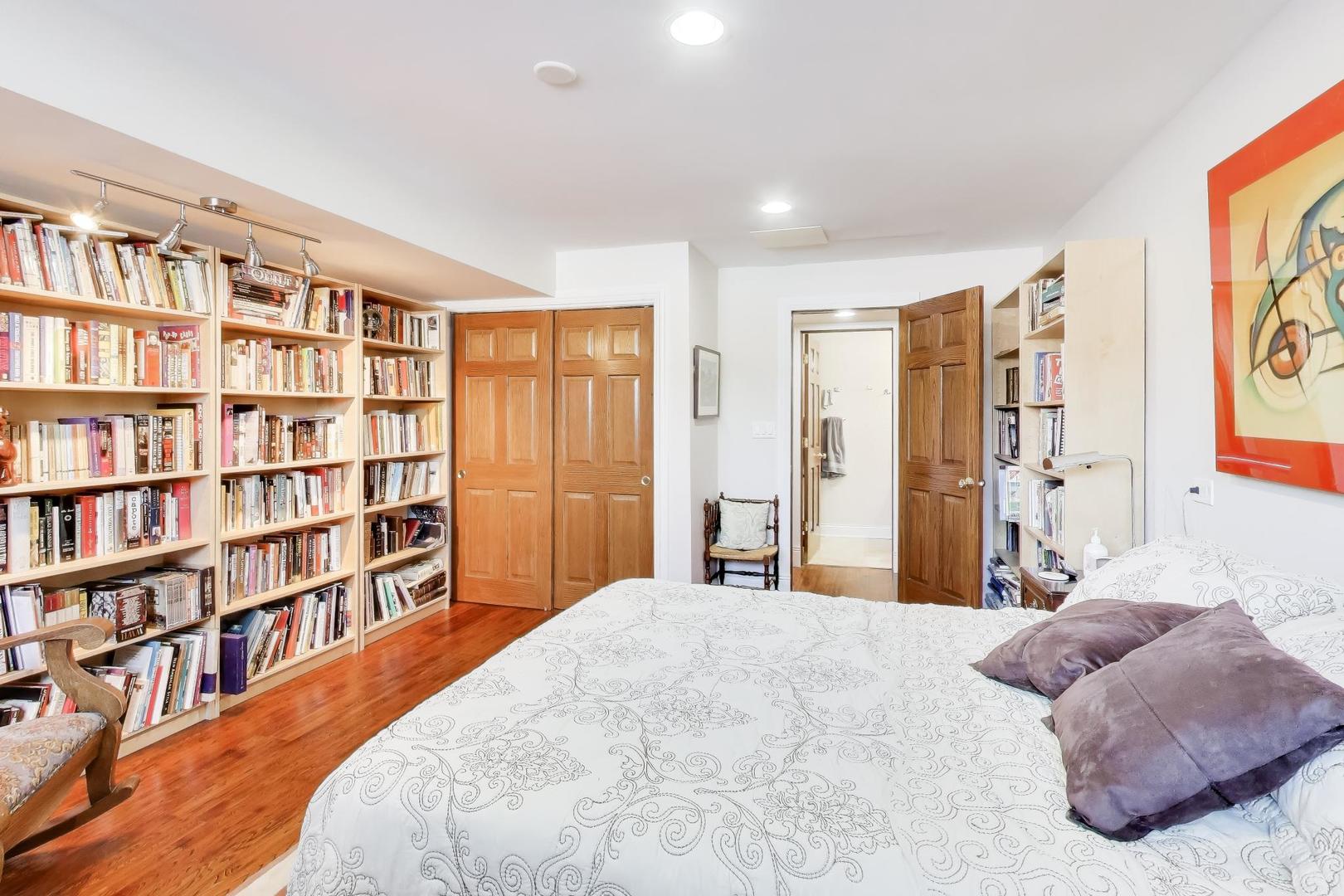 926 Braeburn Road, Inverness, IL 60067