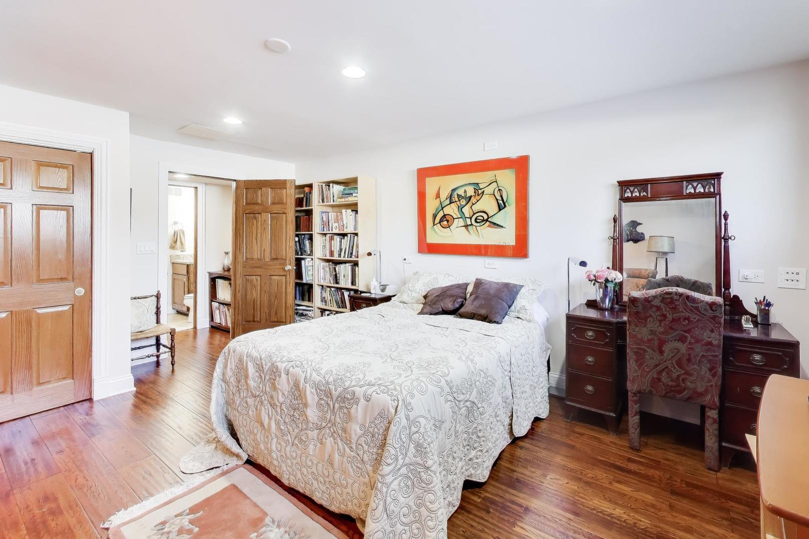 926 Braeburn Road, Inverness, IL 60067