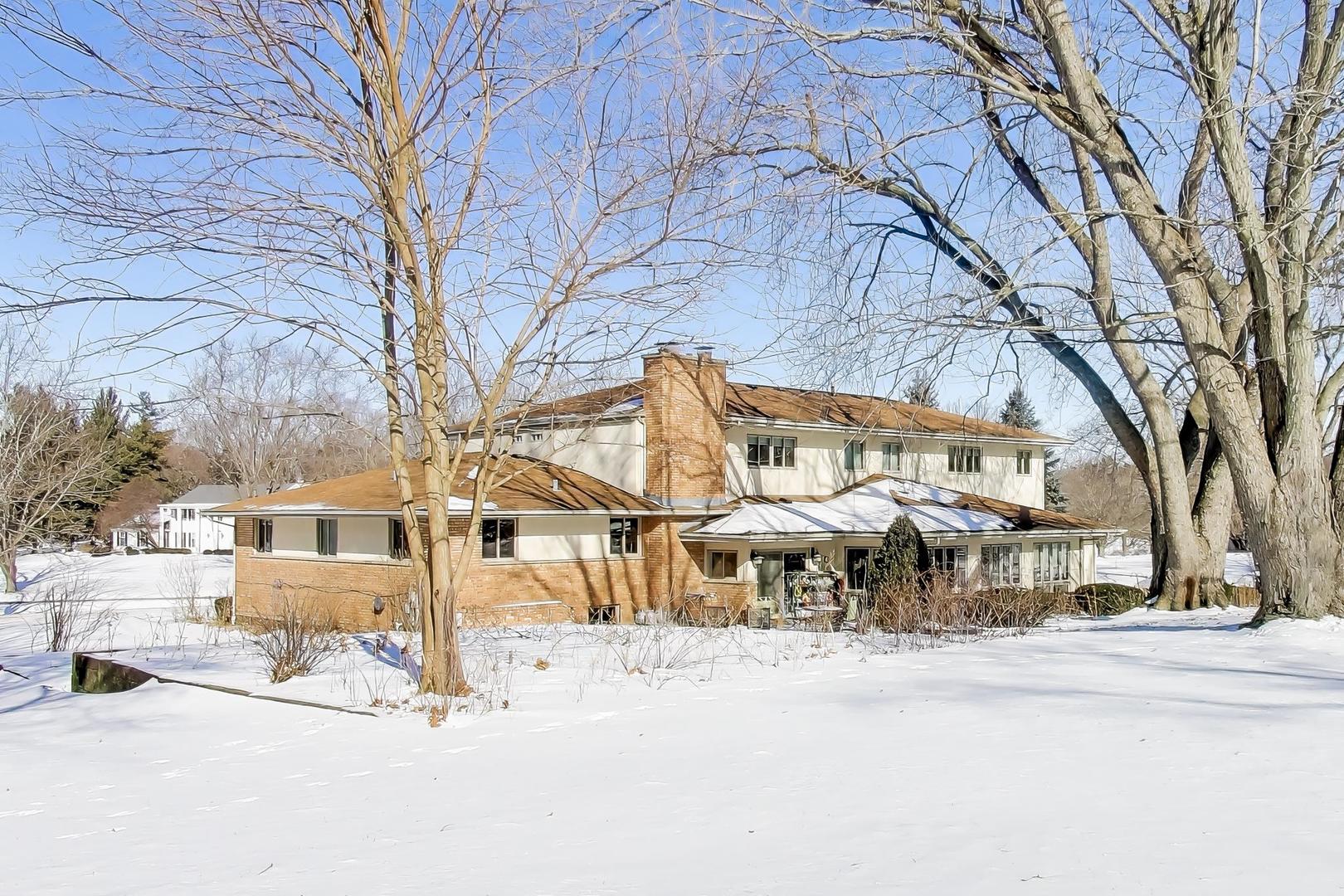 926 Braeburn Road, Inverness, IL 60067