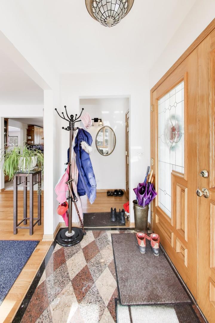 926 Braeburn Road, Inverness, IL 60067