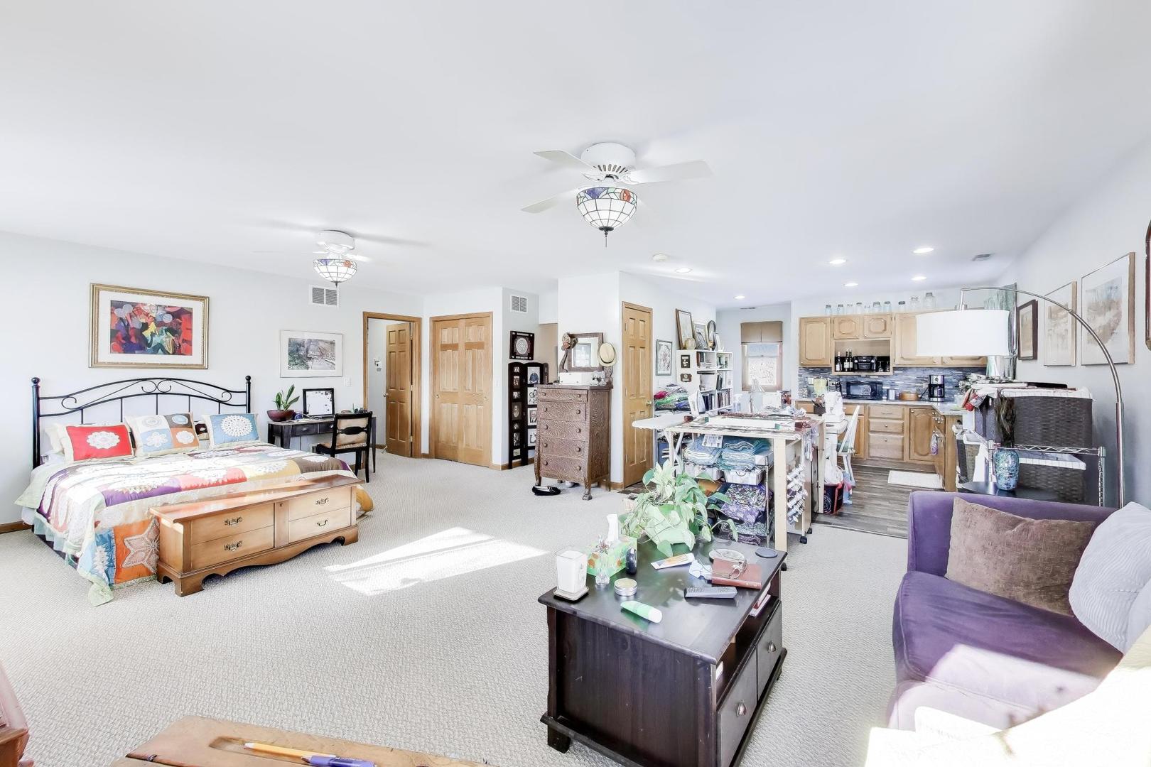 926 Braeburn Road, Inverness, IL 60067