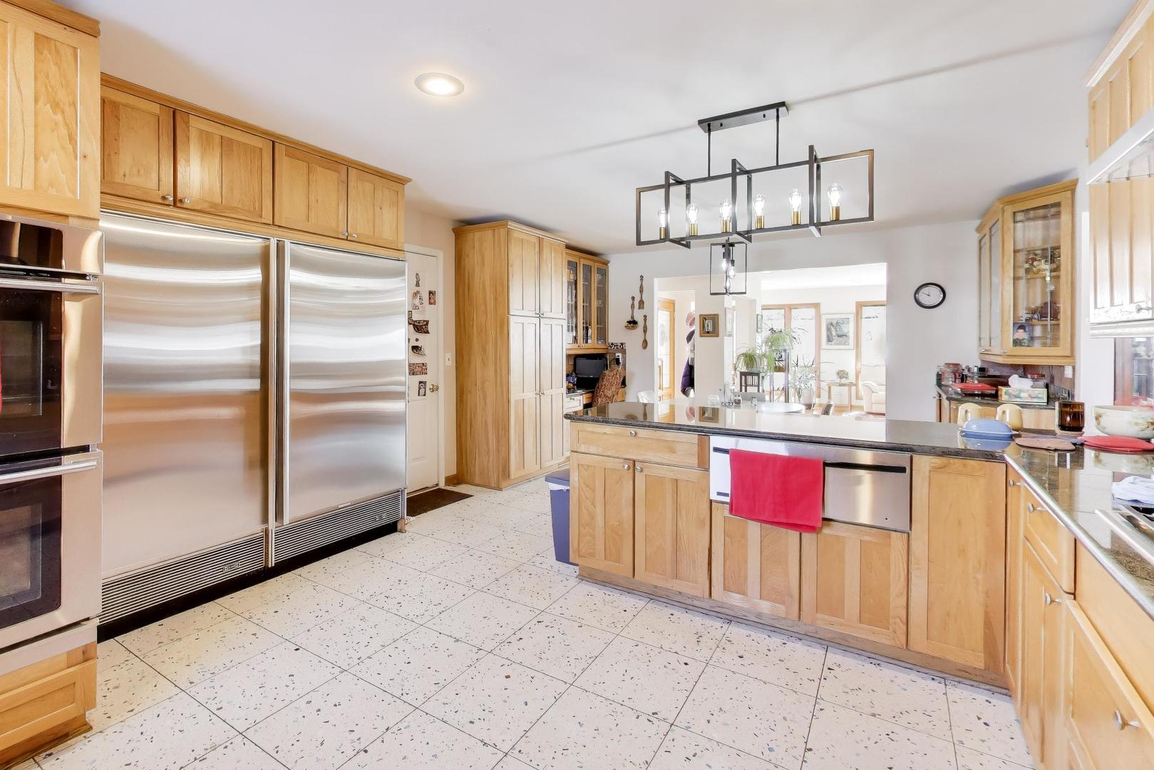 926 Braeburn Road, Inverness, IL 60067