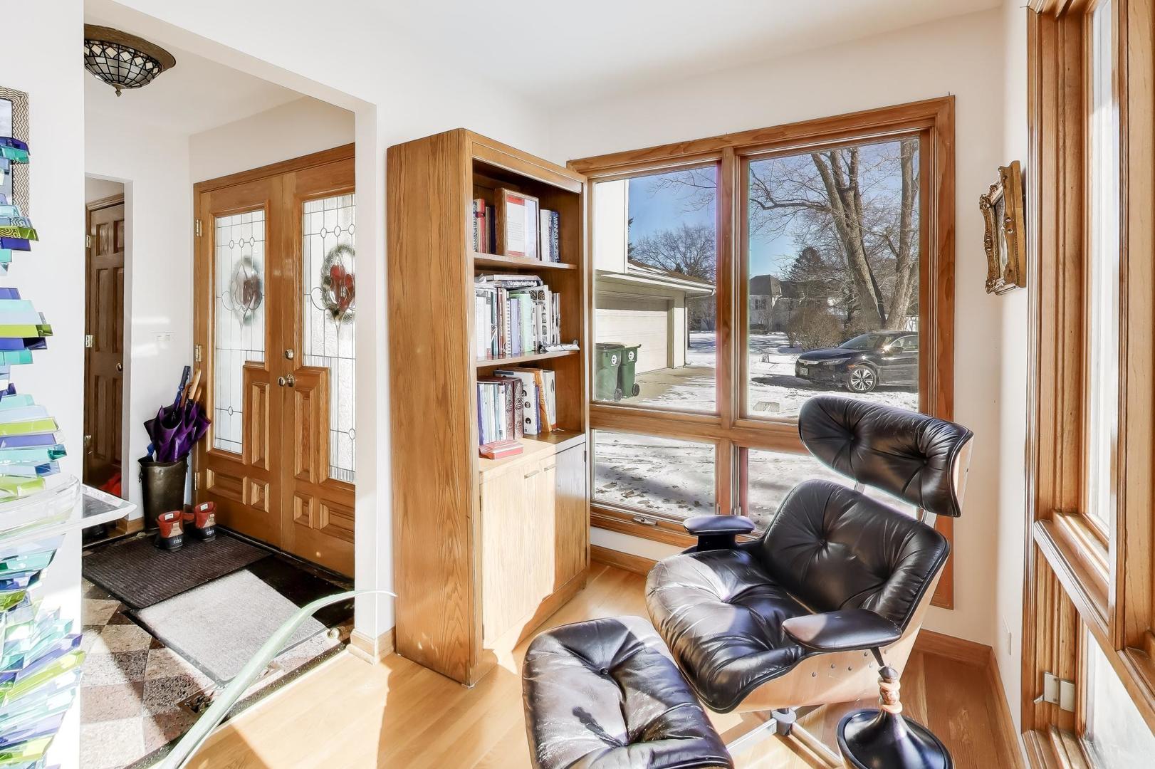 926 Braeburn Road, Inverness, IL 60067