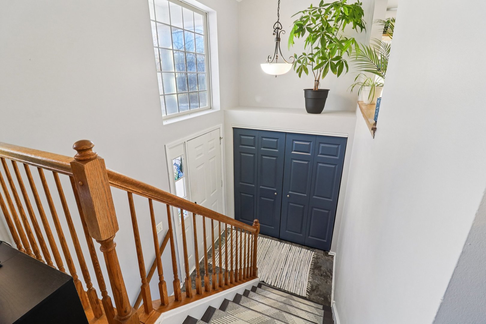 241 W Whispering Oaks Lane, Round Lake, IL 60073